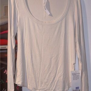 Lululemon Athletica Cream Long Sleeve Tee